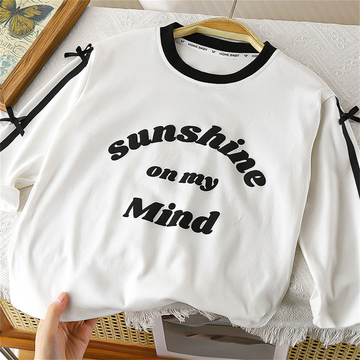 Girls long-sleeved T-shirt cute bowknot velvet bottoming shirt round neck casual T-shirt