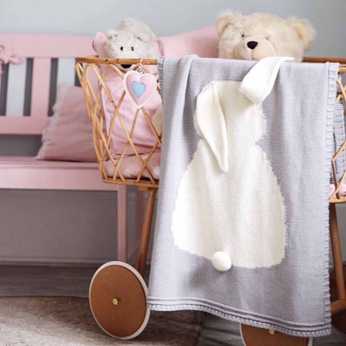 3D Rabbit Children&#39;s Knitted Blanket