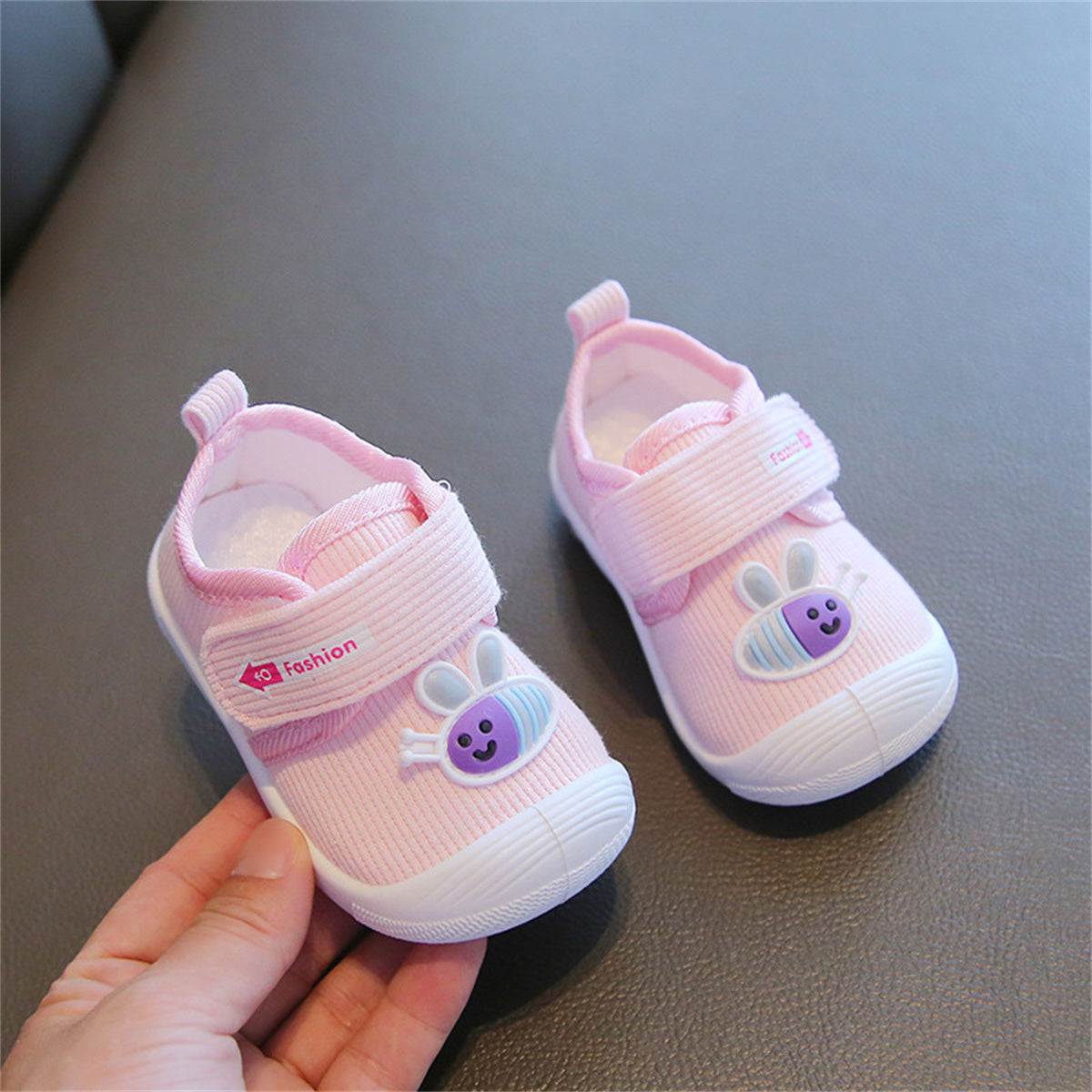 Baby and child horizontal line bee cartoon style non-slip soft sole casual shoes