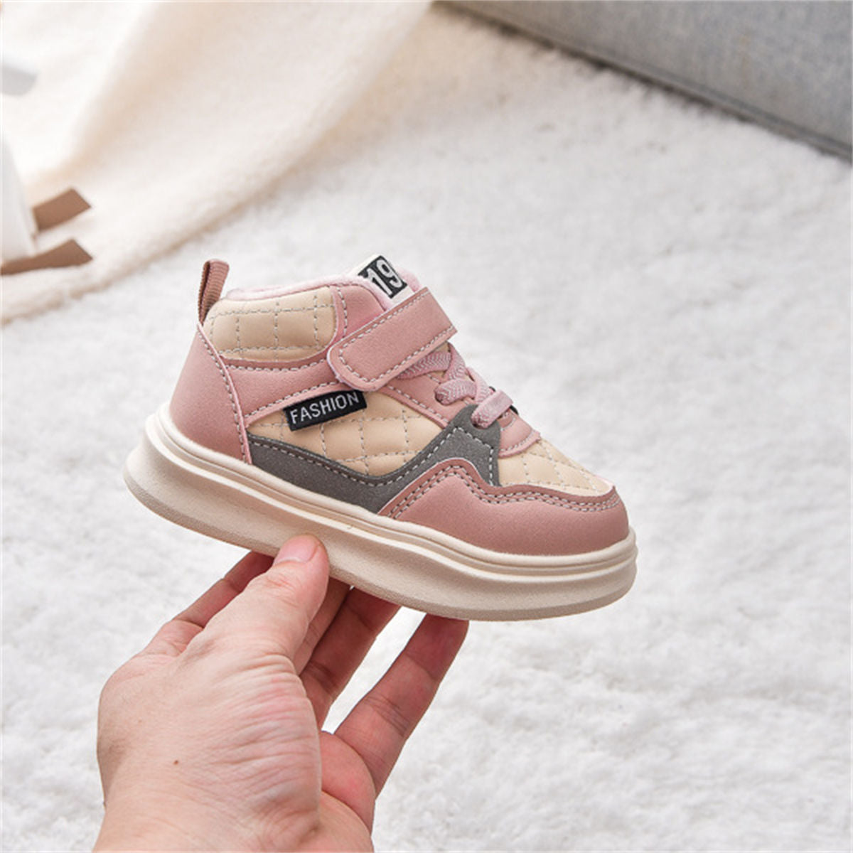 Children&#39;s and boys&#39; winter velvet color matching casual style waterproof warm high-top sneakers