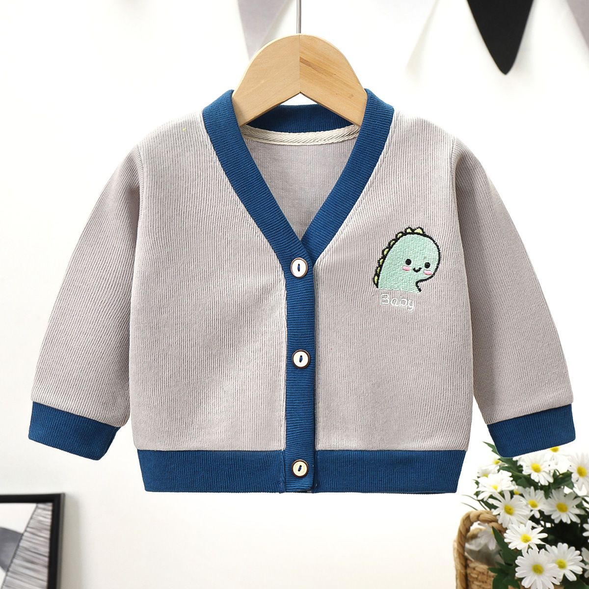 Children's knitted cardigan long-sleeved sweater small and medium children's embroidered flower jacket boys and girls baby spring and autumn children's clothing