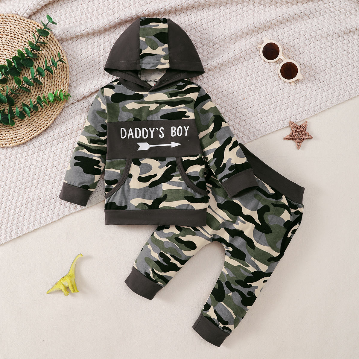 Lettering camouflage print sweatshirt set