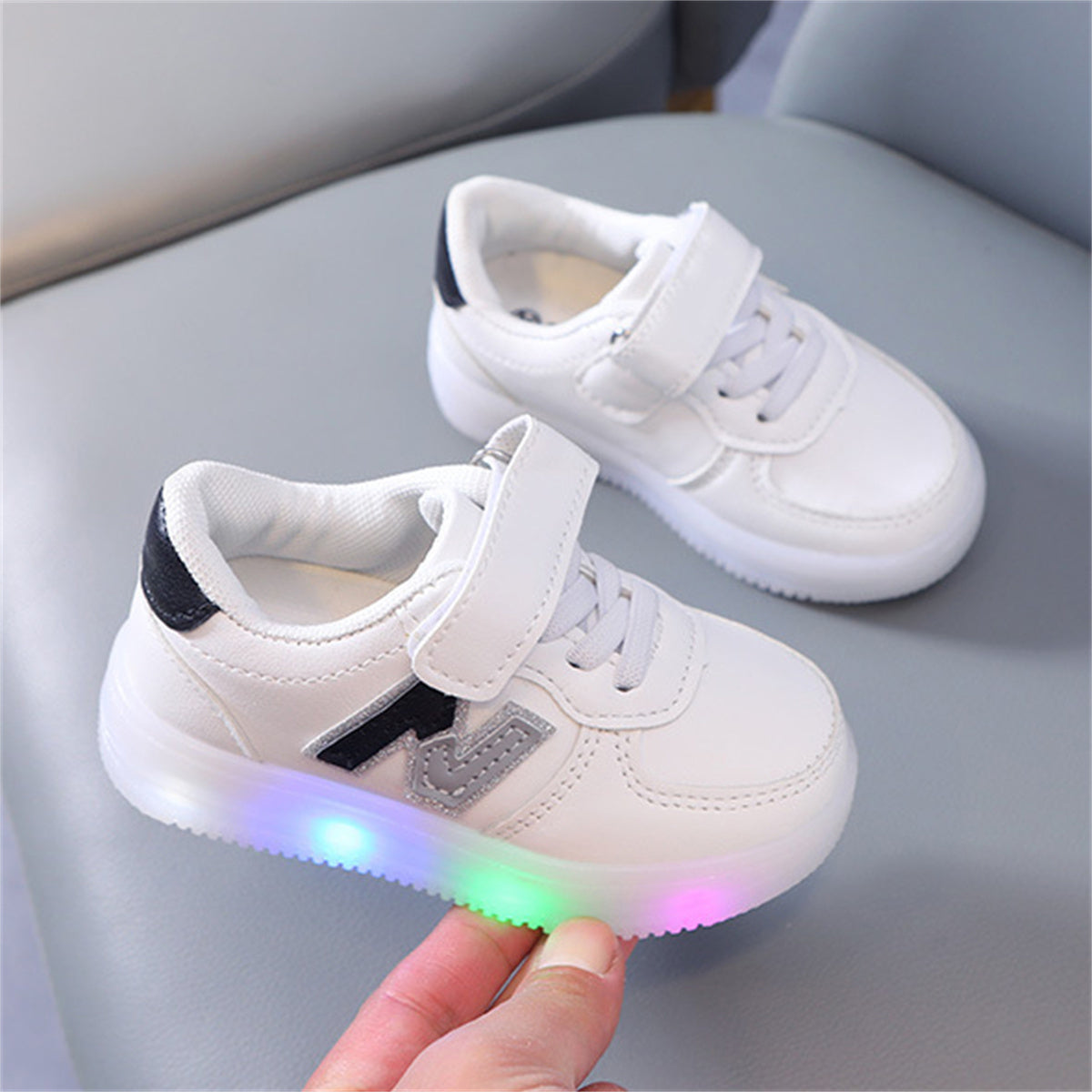 Children's striped luminous sneakers