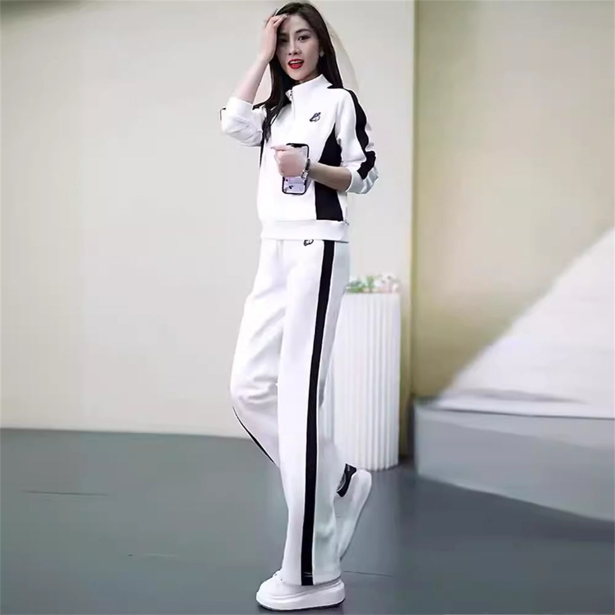 Women's casual sports suit, slim and elegant sweatshirt, wide-leg pants, two-piece suit