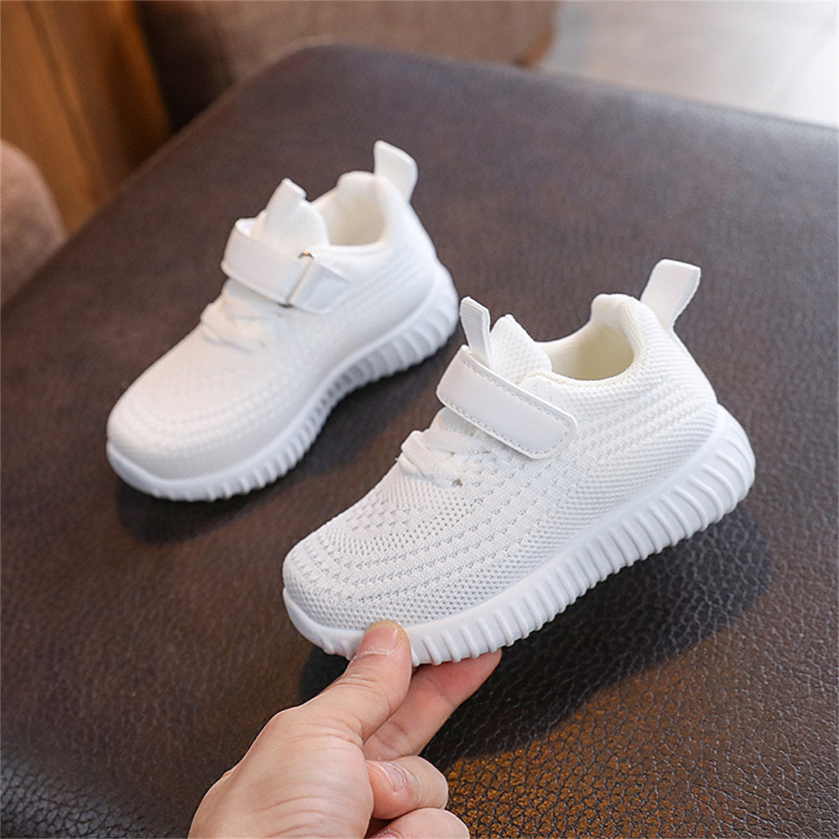 Children's and boys' solid color simple style flying woven sports shoes