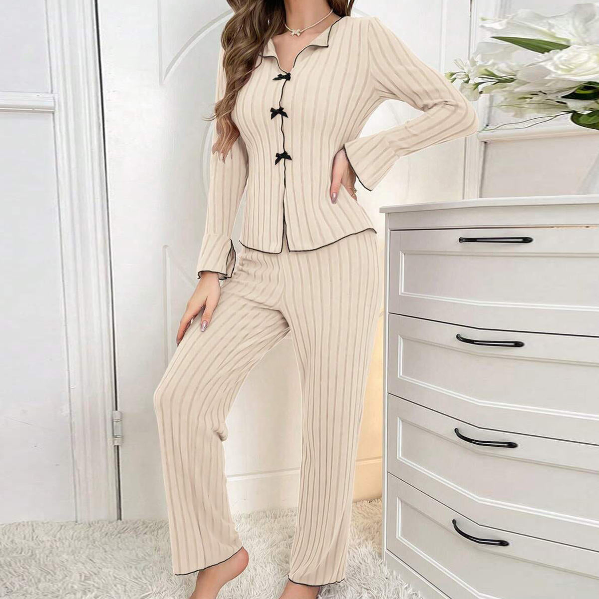 Women's two-piece pajamas for home warmth and outdoor wear