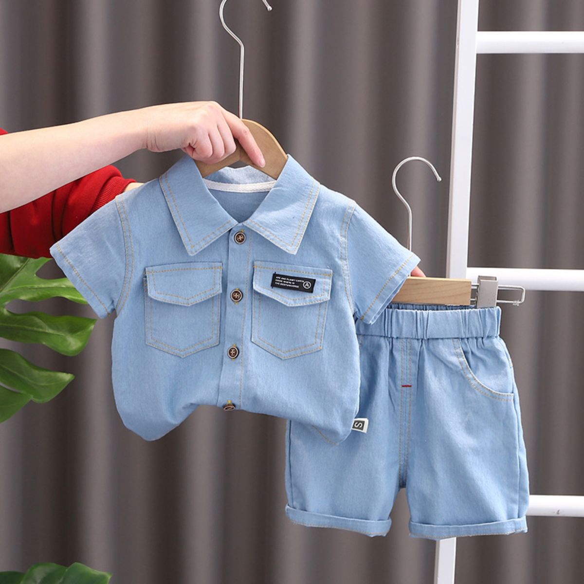 New style denim handsome children's clothing Baby loose two-piece suit short sleeve shorts comfortable printed two-piece suit