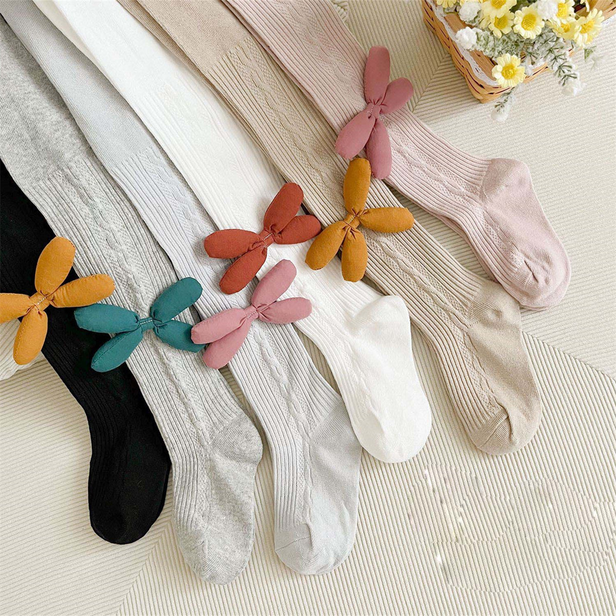 Girls Spring and Autumn Style Three-Dimensional Bowknot Leggings with Feet Baby Girls Leggings Socks