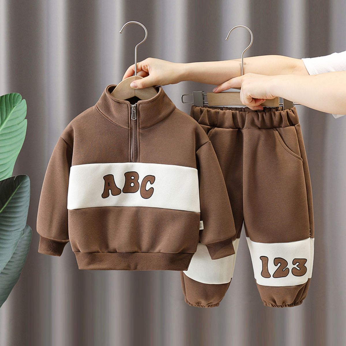 Children's autumn suit new style stand collar boy sports style baby clothes long sleeve fashionable small and medium children two-piece suit trendy