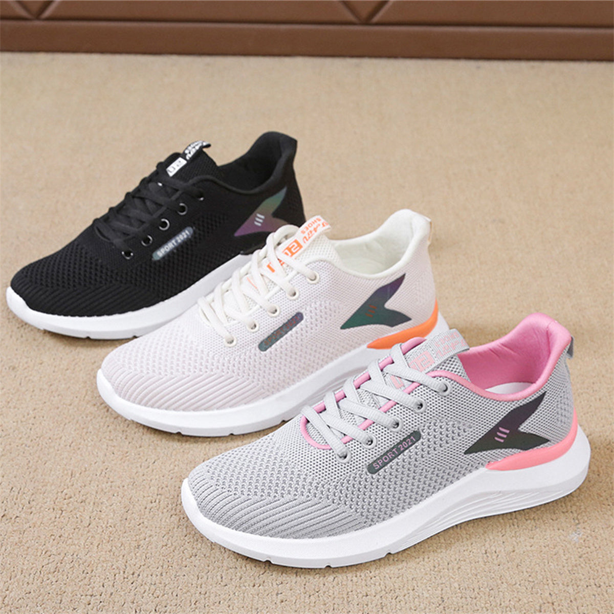 Women's sports shoes soft sole lightweight casual running shoes