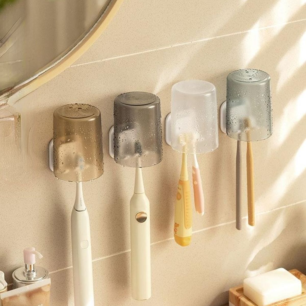 Electric toothbrush rack punch-free wall-mounted storage cup set hanging with lid dustproof household cup holder