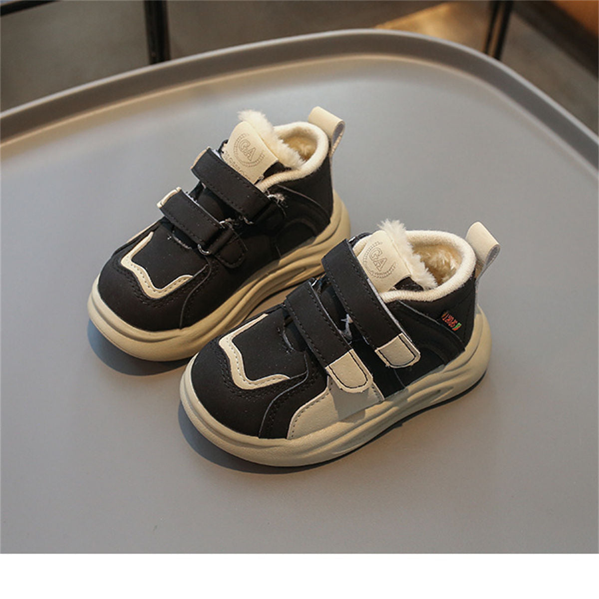 Winter velvet color matching casual style versatile sports shoes for children and boys