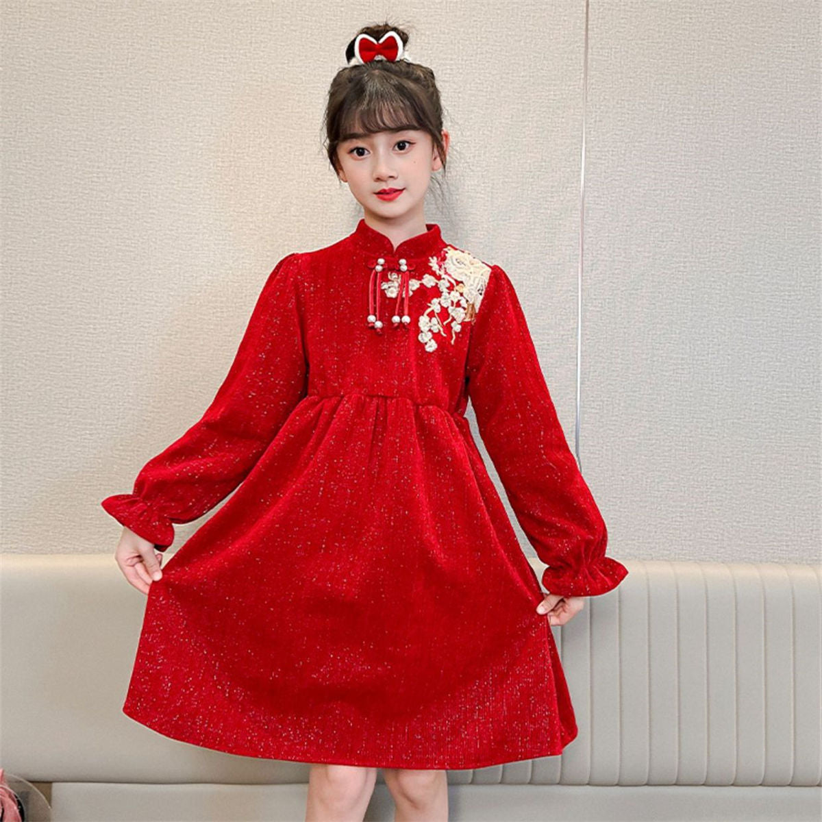 Winter red exquisite embroidered lady-style long-sleeved dress for middle and large girls