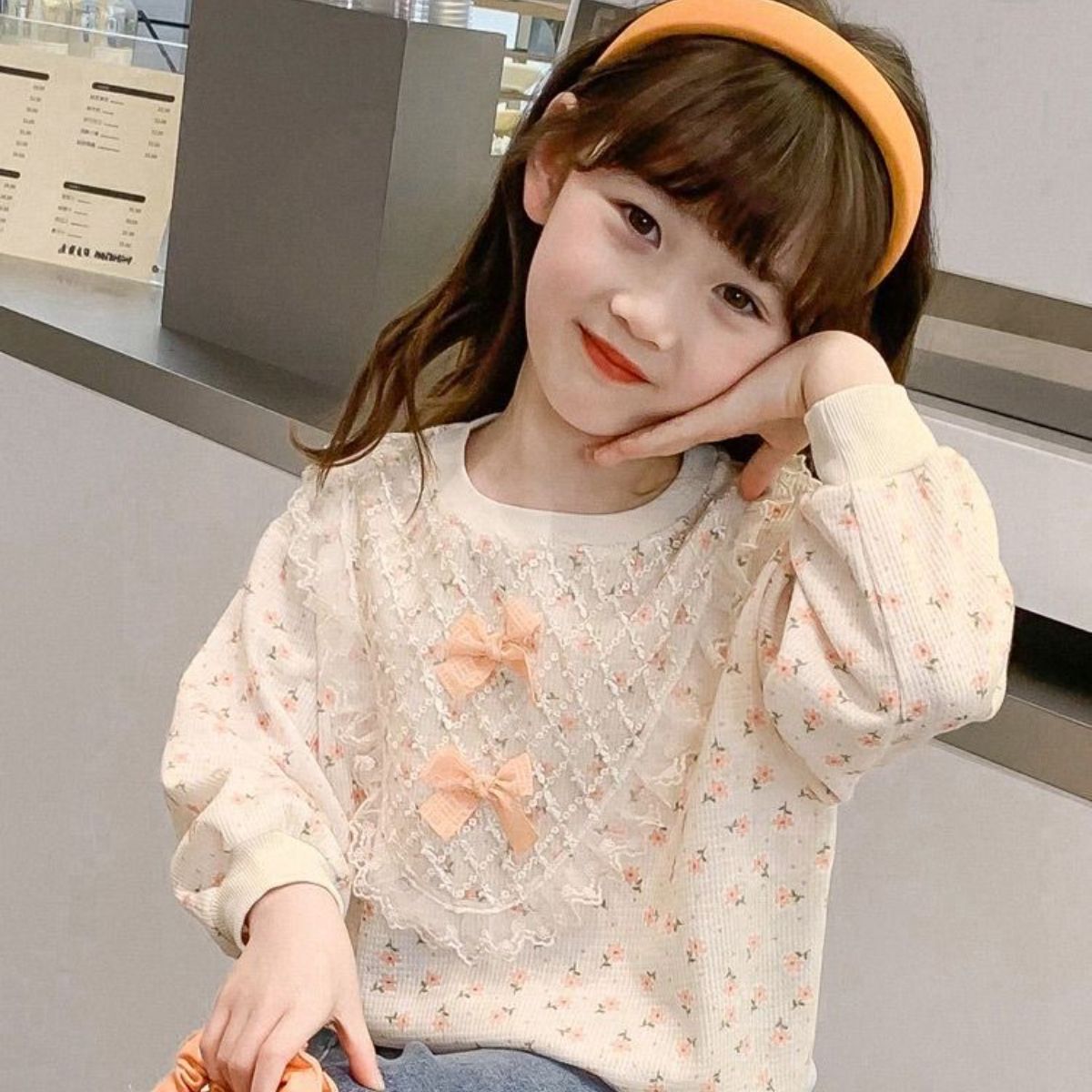 Girls autumn sweatshirt new children's stylish girl autumn long-sleeved floral bow lace top