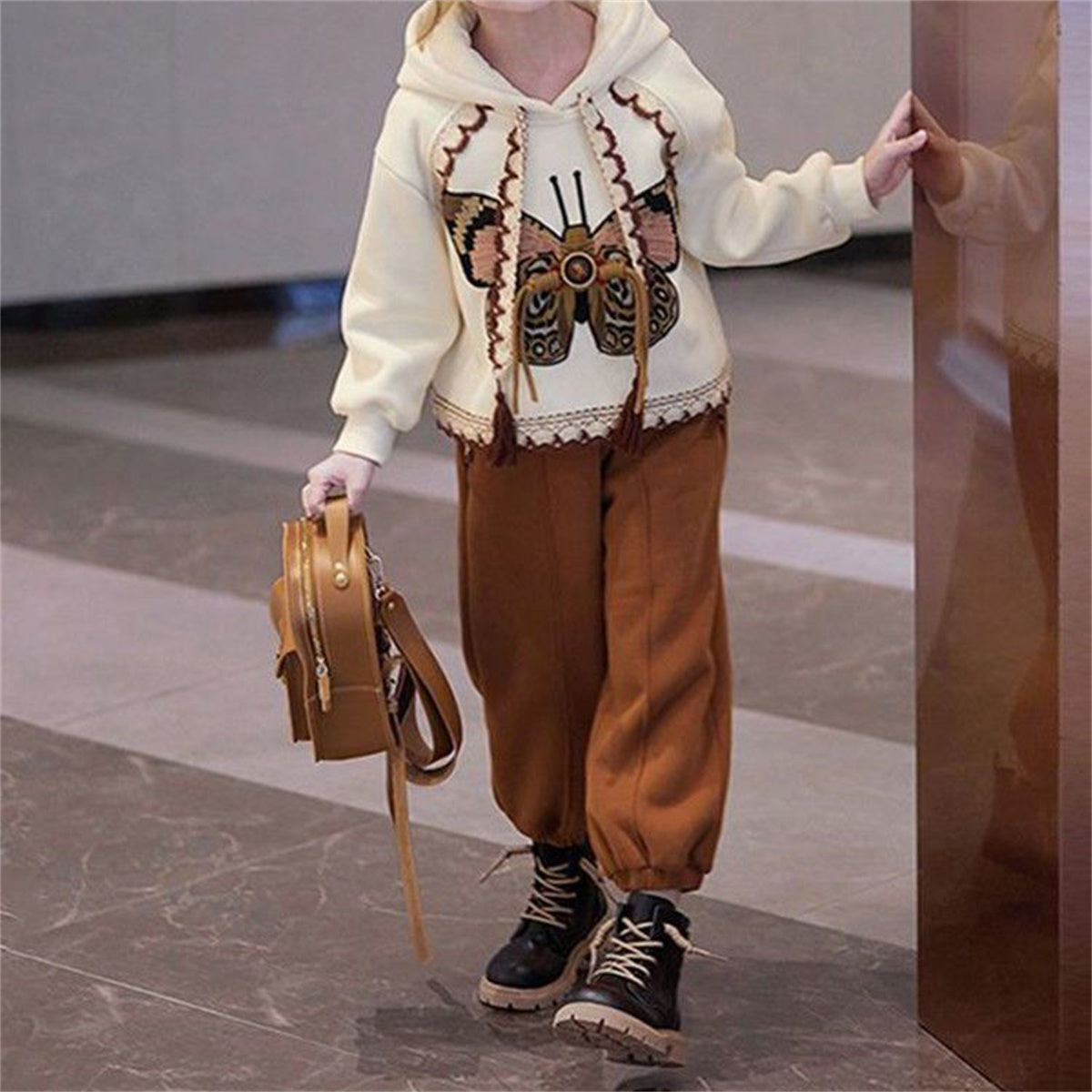 Girls suit autumn and winter clothes for middle and large children butterfly pullover hooded sweater pants