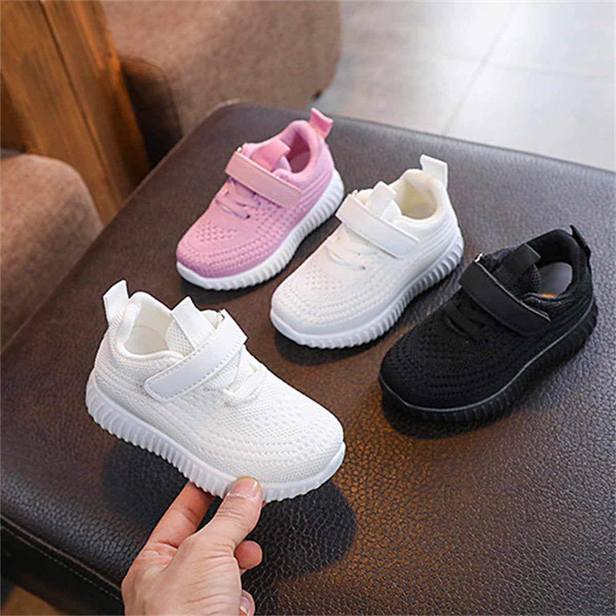 Children's and boys' solid color simple style flying woven sports shoes