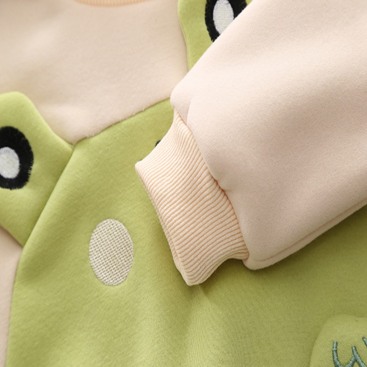 Boys autumn and winter clothes plus velvet thickened stylish suit children baby cartoon winter clothes frog sweater two-piece suit