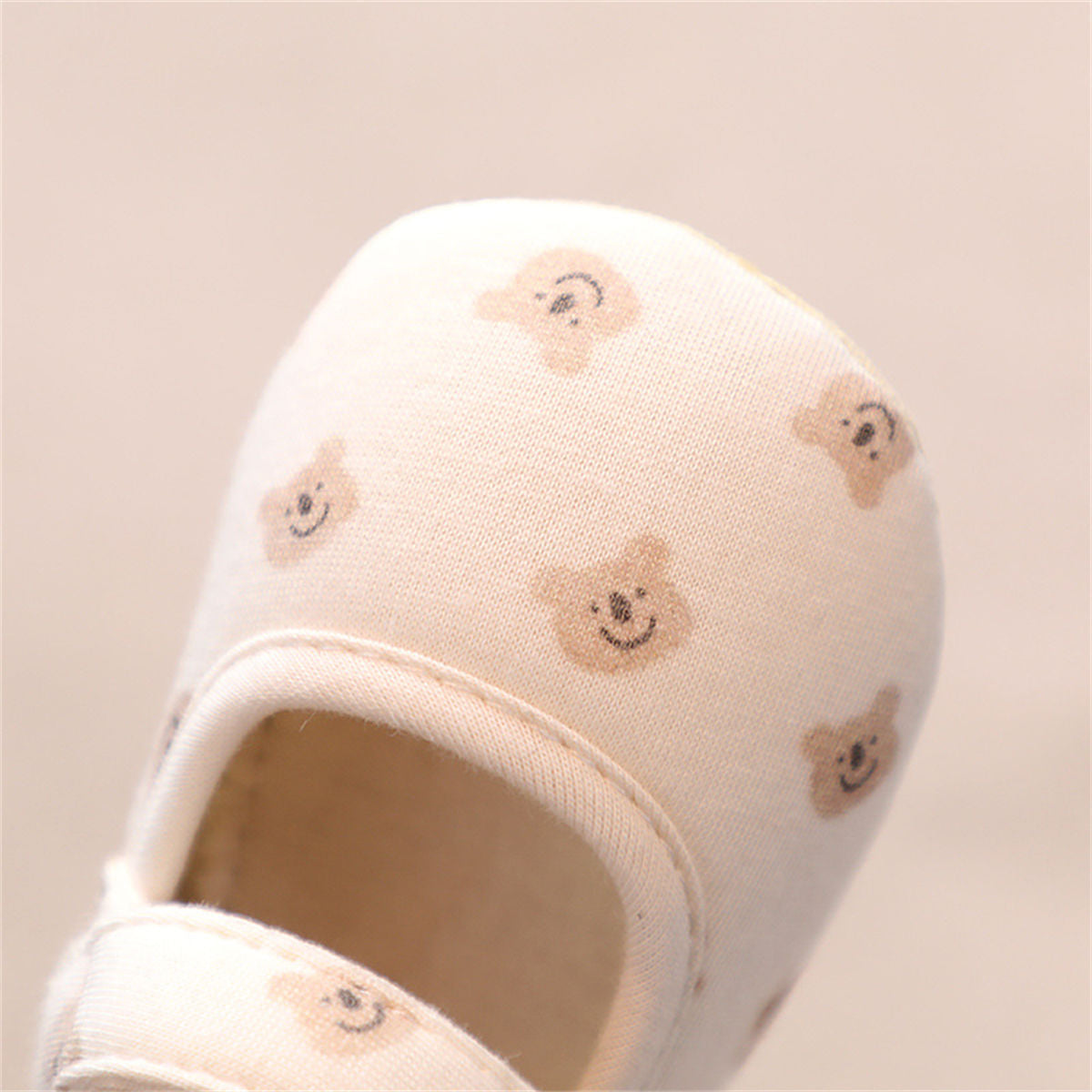 Cute bear soft-soled canvas shoes for infants and children