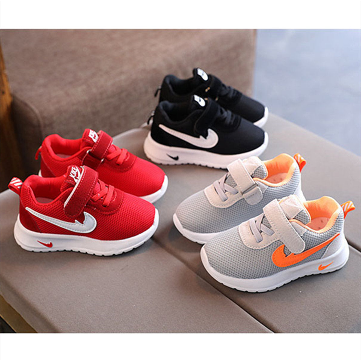 Children's solid color sports shoes