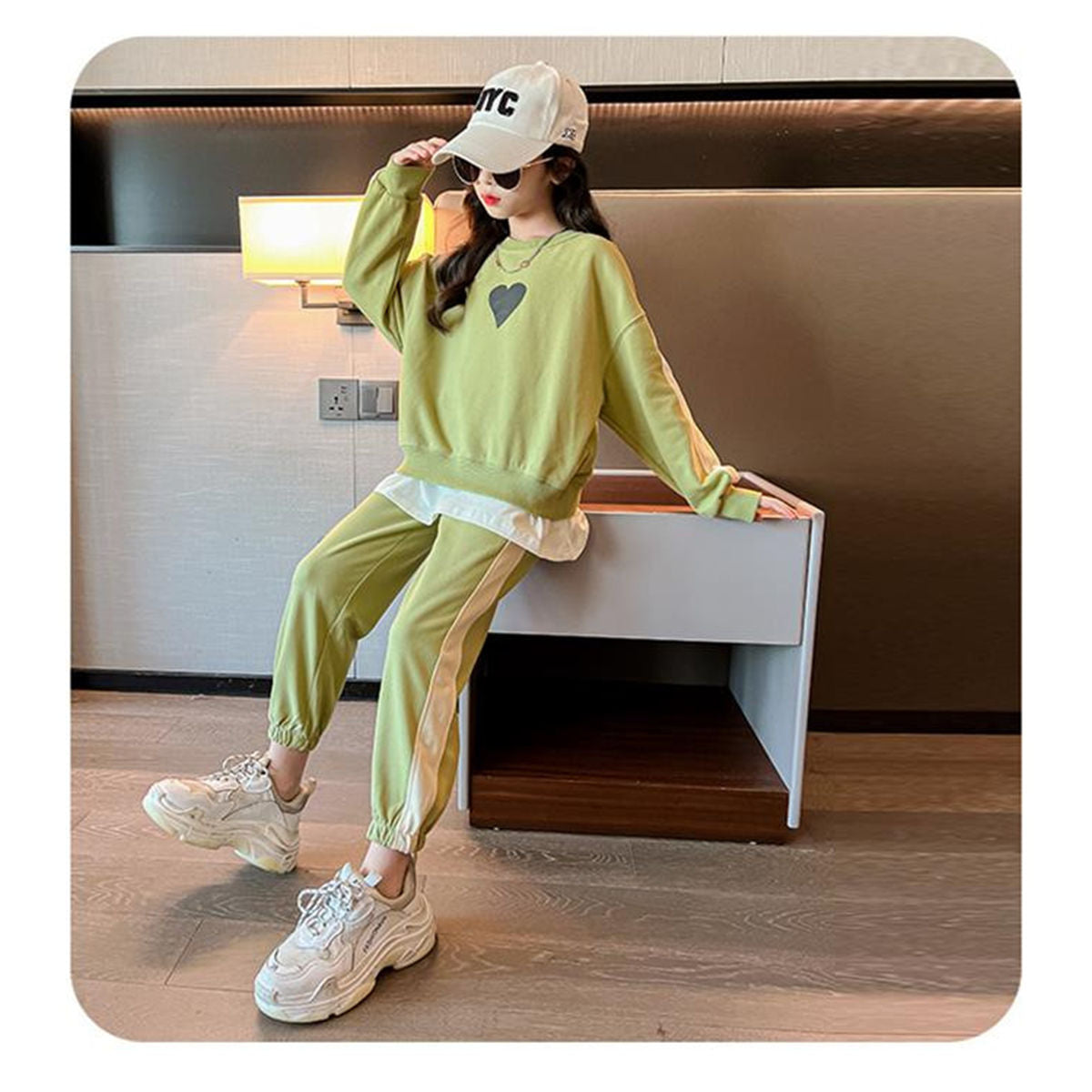 Cute autumn love sports style T-shirt suit for middle and large children and girls