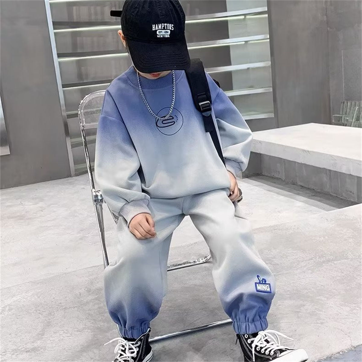 Autumn gradient temperament sports style sweater suit for middle and large boys