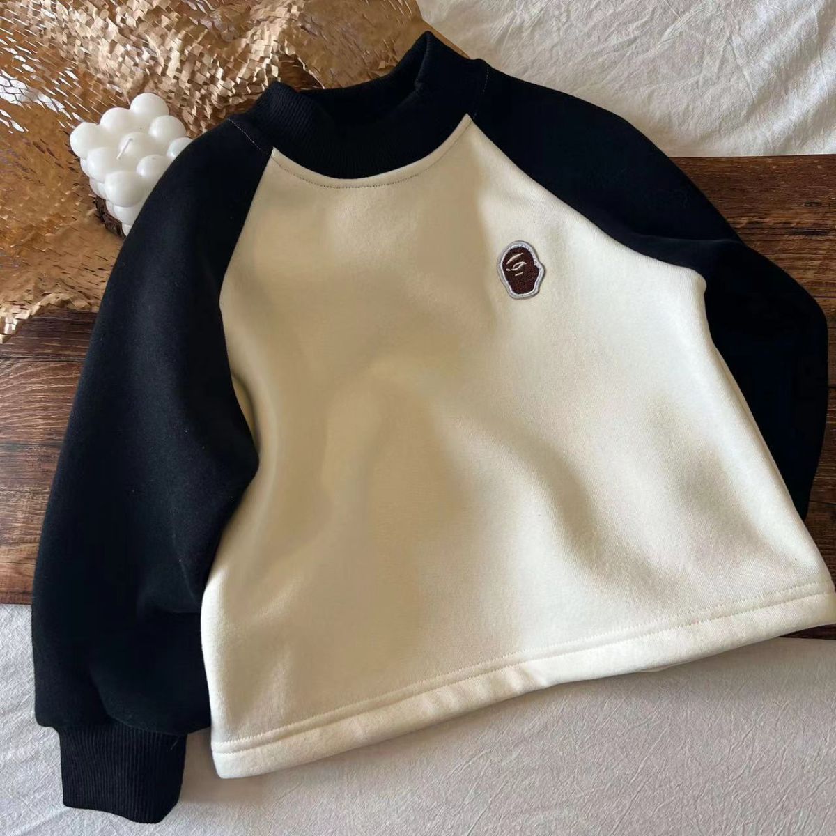 Boys and girls fleece bottoming sweatshirt