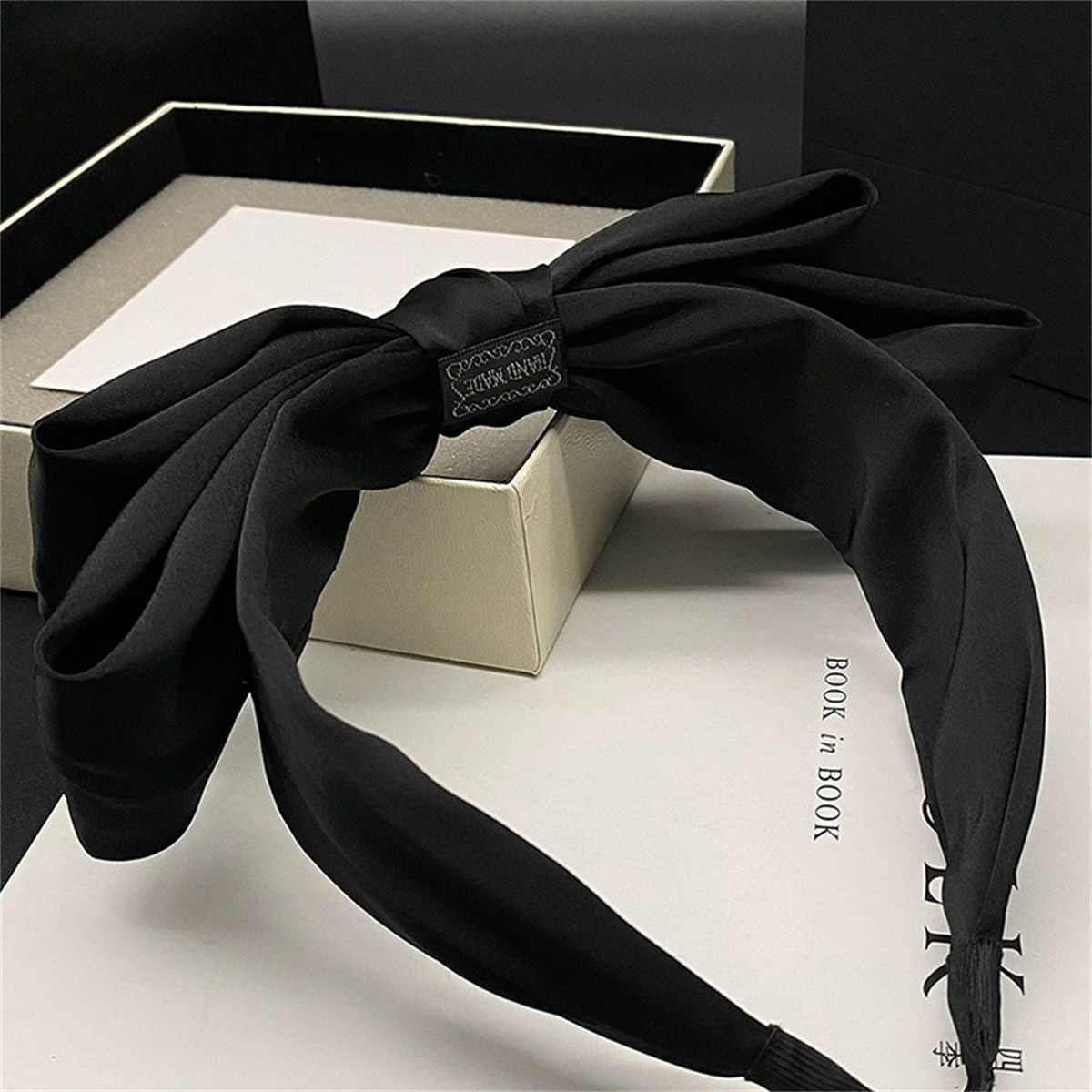 Women&#39;s bow headband black wide brim high top satin headdress