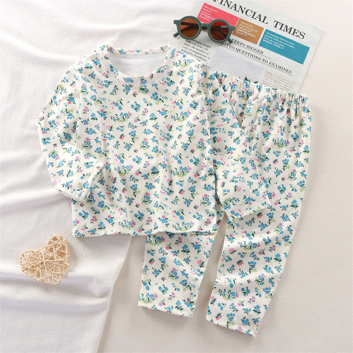 Clear and sweet floral girls' home wear pajamas set