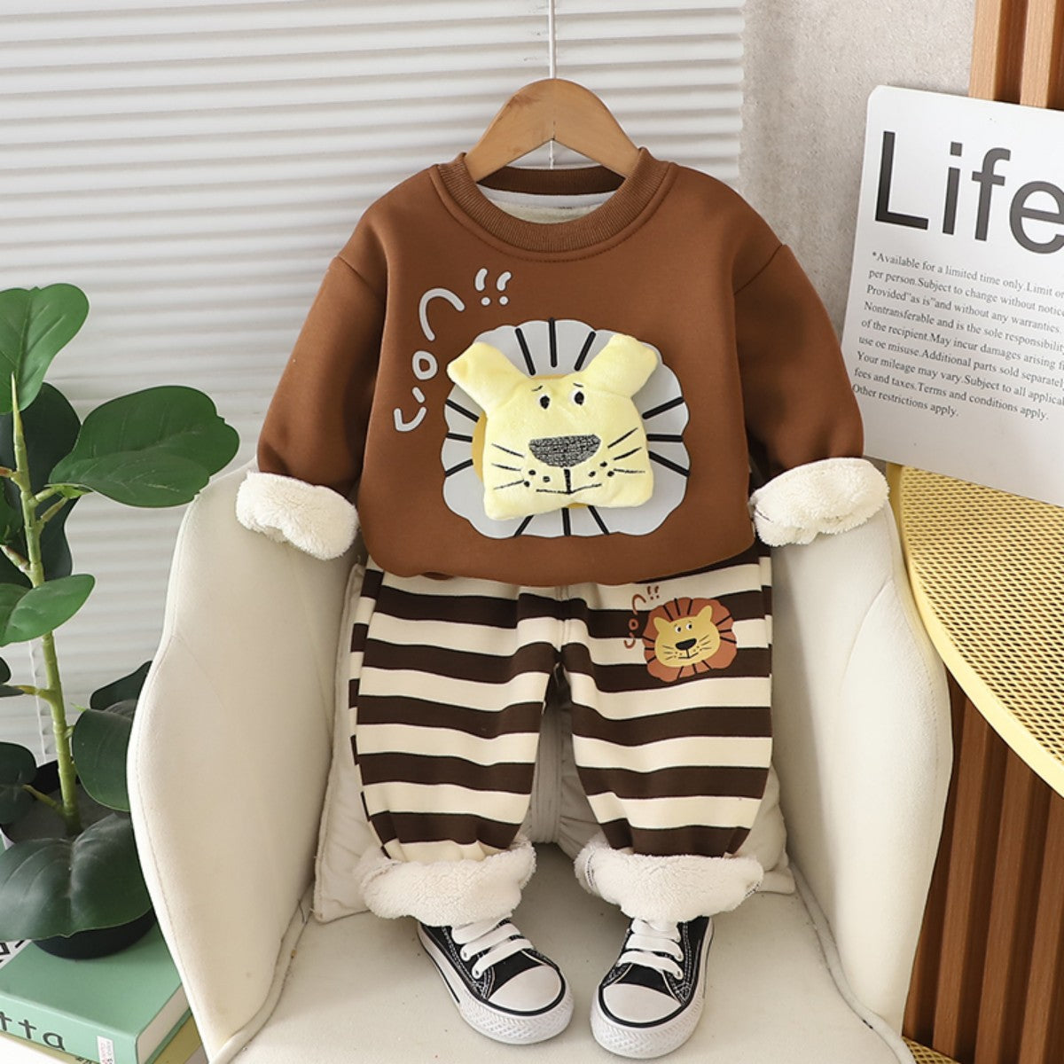 Children's winter plush suits, stylish thickened cute animal print sweater sets, baby winter clothes warm