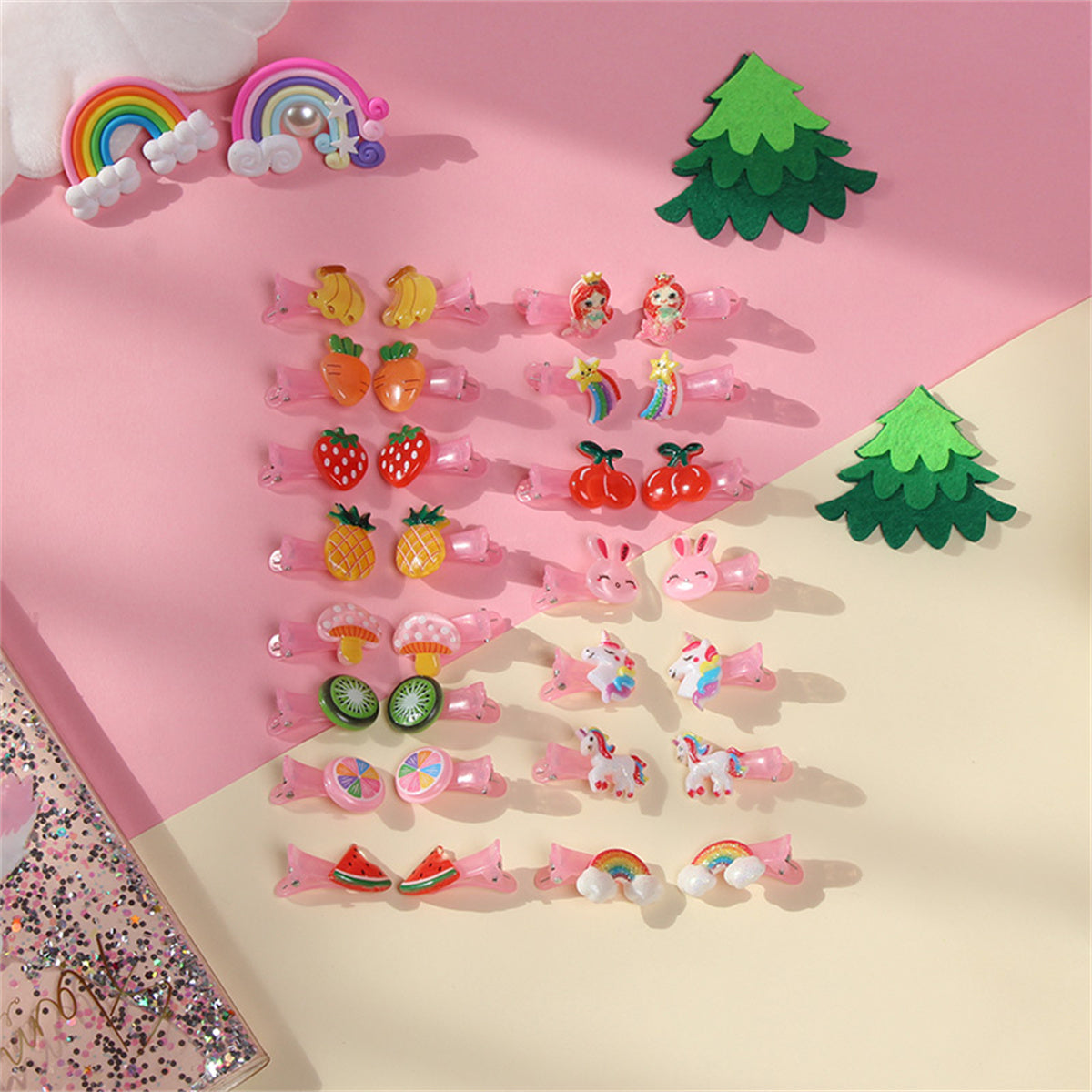 Box of 20 cartoon hairpins