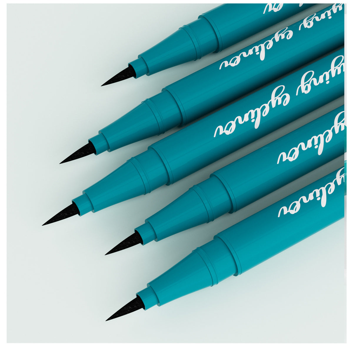 Cool black quick-drying eyeliner that does not fall off or smudge, waterproof and sweat-resistant eyeliner