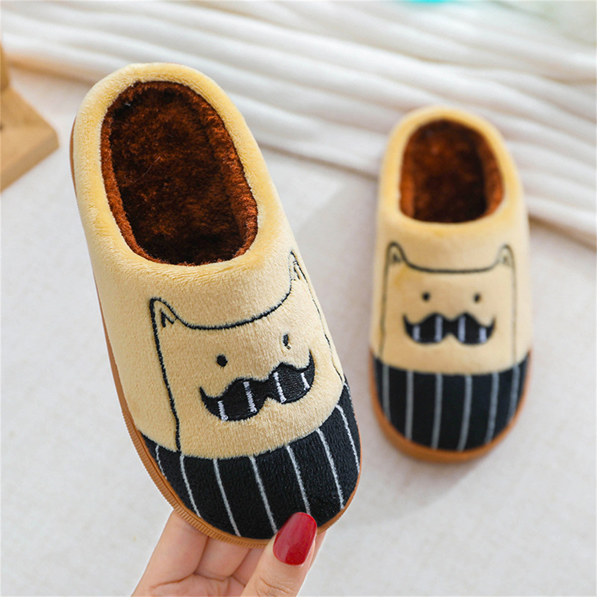 Cartoon pattern velvet room heel non-slip cotton slippers for boys