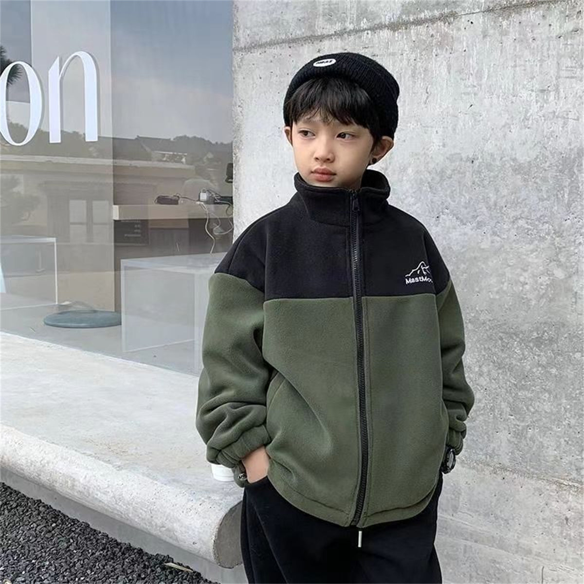 Winter thickened fleece contrast color stitching stand collar coat for middle and large boys