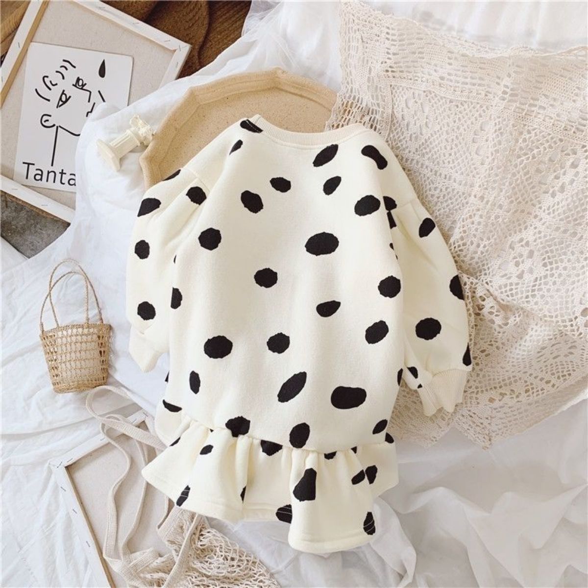 Girls Plush Sweater Dress Autumn and Winter New Children's Clothing Dress Children's Baby Girl Polka Dot Flower Bud Skirt