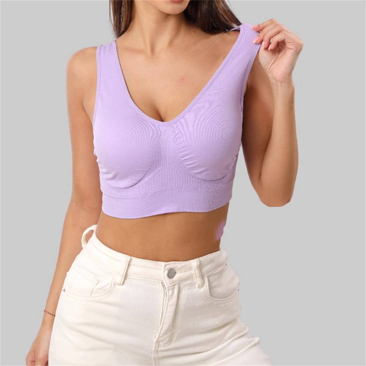 Women's vest style sports bra without underwire and with chest pads