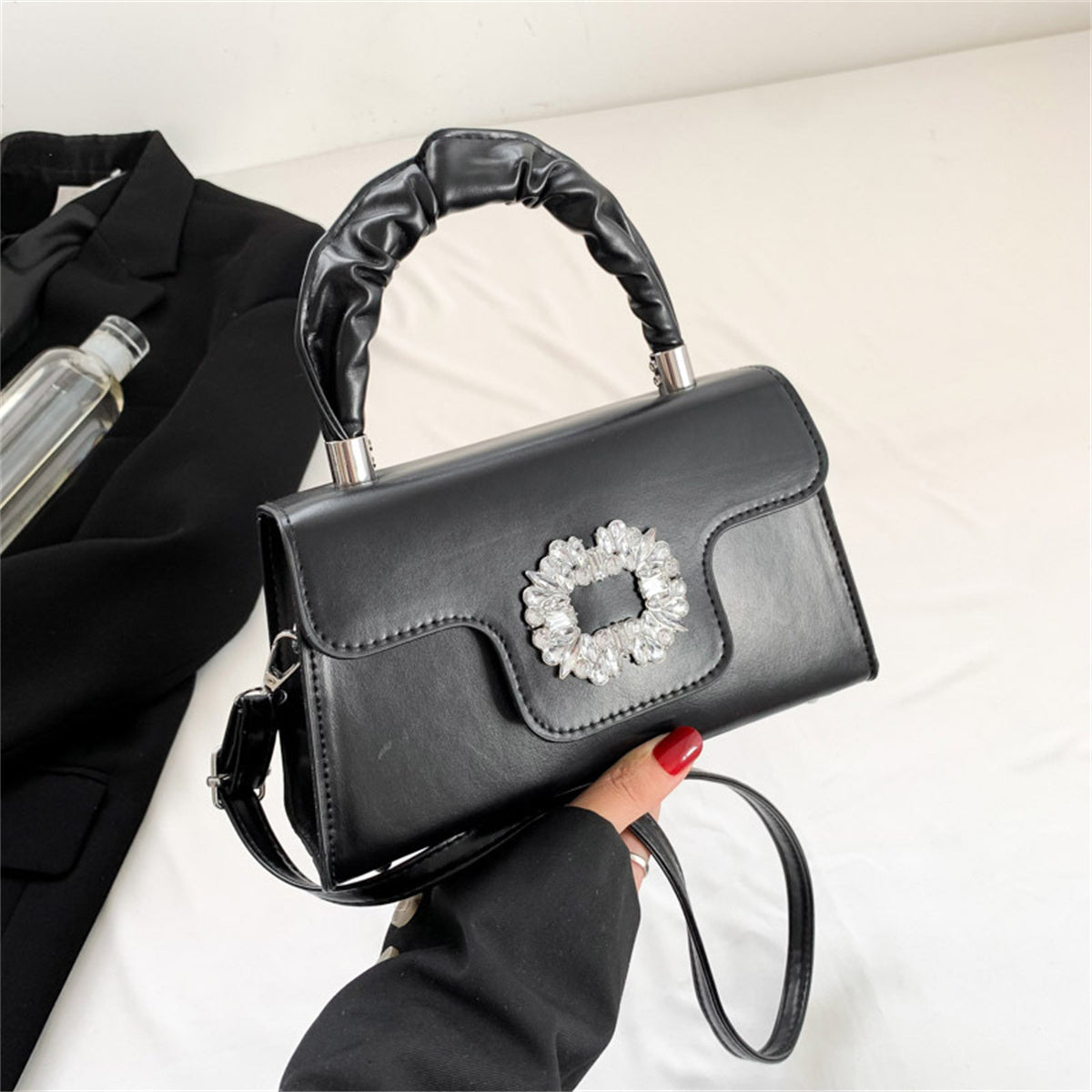 Women's fashion elegant style simple banquet party style small square bag crossbody bag