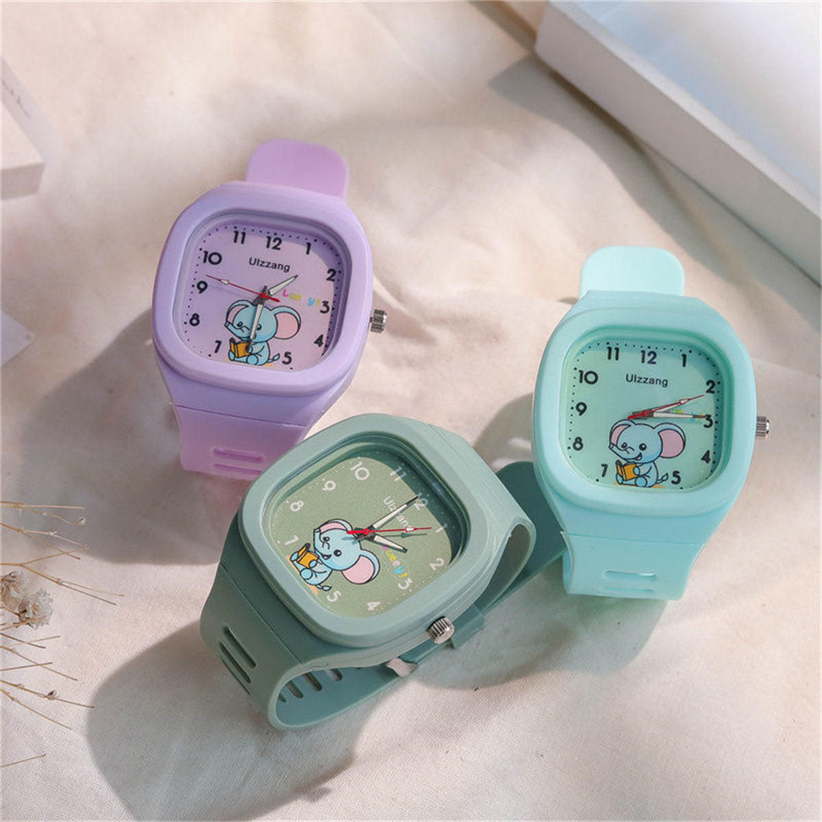 Children's boys and girls cute Dumbo student time silicone casual electronic watch