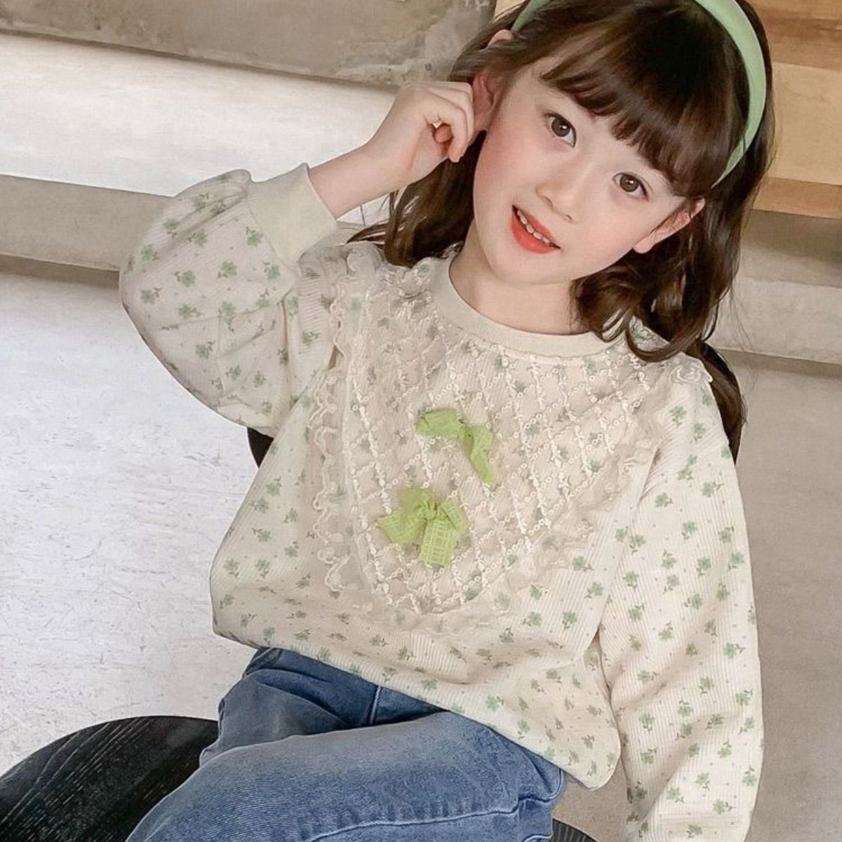 Girls autumn sweatshirt new children's stylish girl autumn long-sleeved floral bow lace top