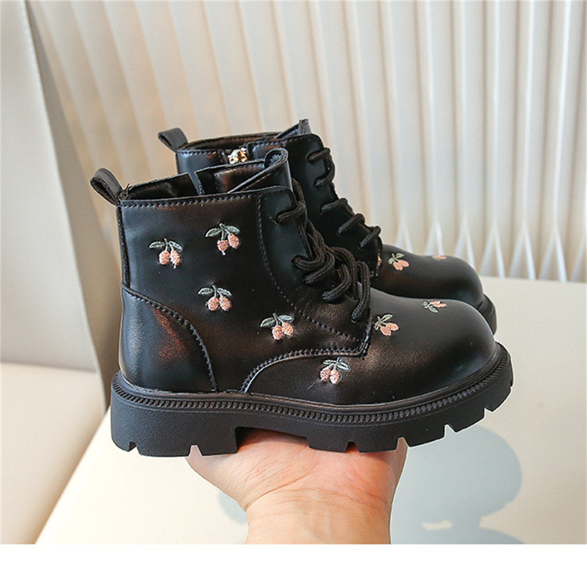 Sweet lady style embroidered waterproof and non-slip Martin boots for middle and large children