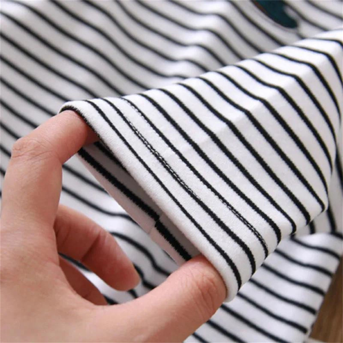 Winter fleece horizontal stripes cute embroidered bottoming shirt for boys and girls