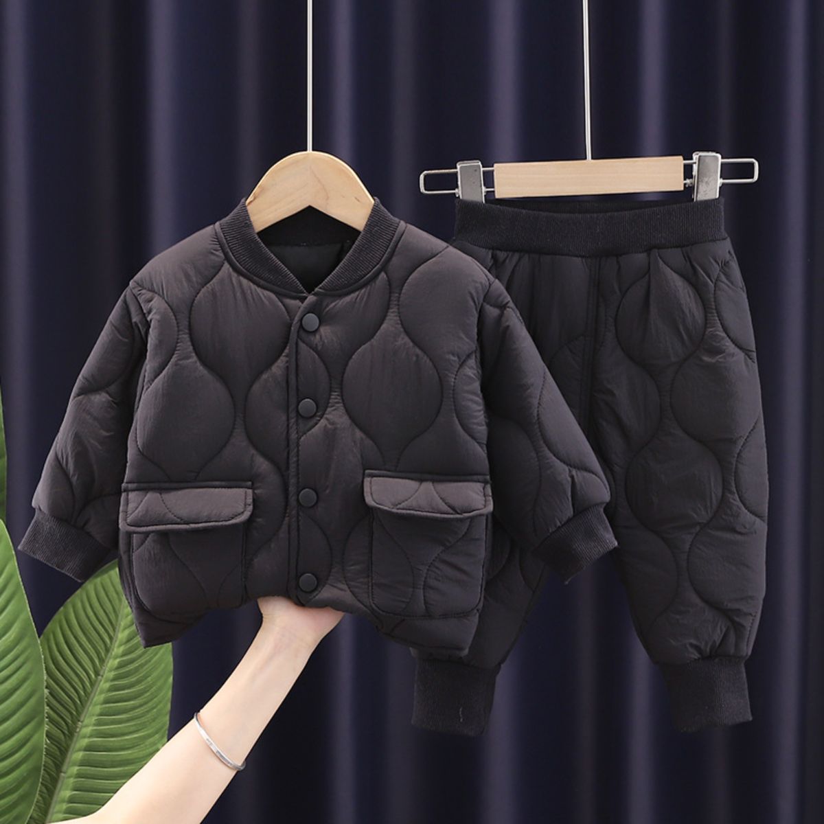 New winter casual solid color quilted jacket for small and medium-sized children, boys and girls, two-piece suit