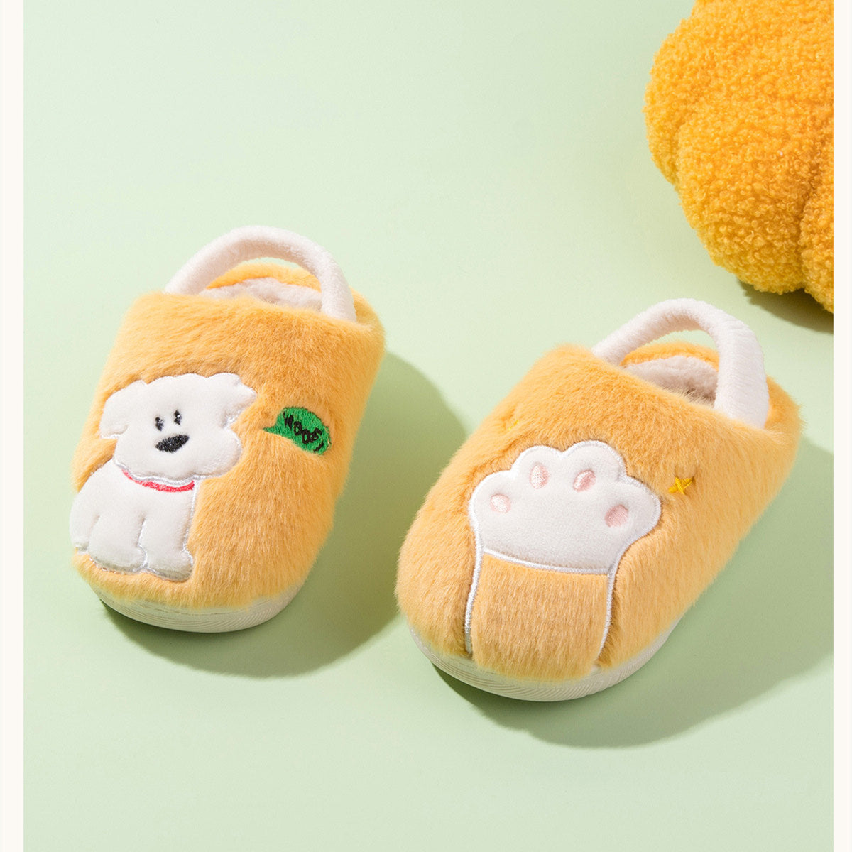 Children's autumn and winter cute cartoon style warm and non-slip cotton slippers with toe cap