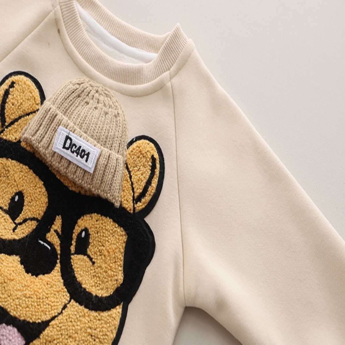 Winter wear plus velvet glasses bear sweater suit cartoon plus velvet sports two-piece suit