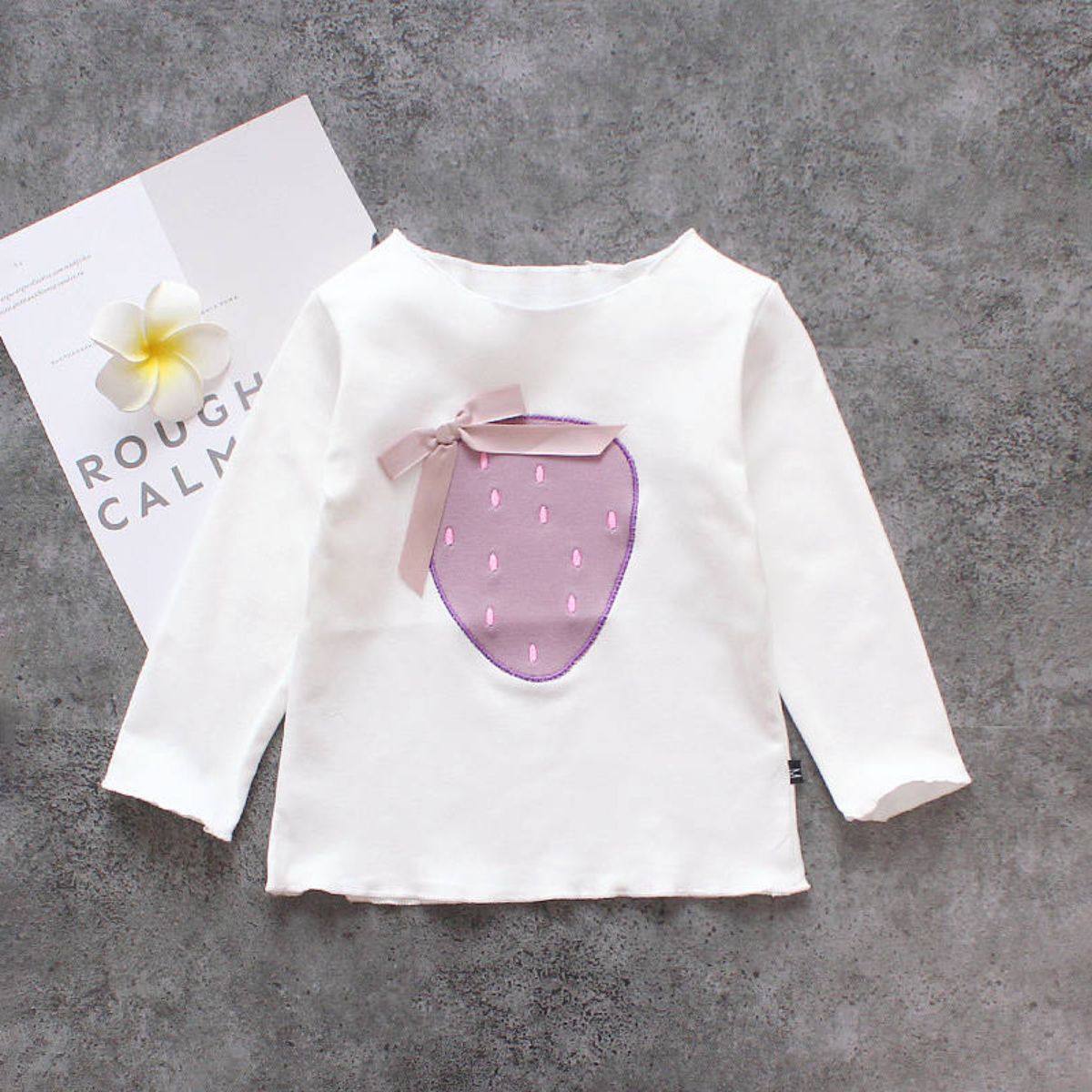 New spring and autumn girls' children's clothing girls' long-sleeved bottoming shirt three-color patch strawberry top