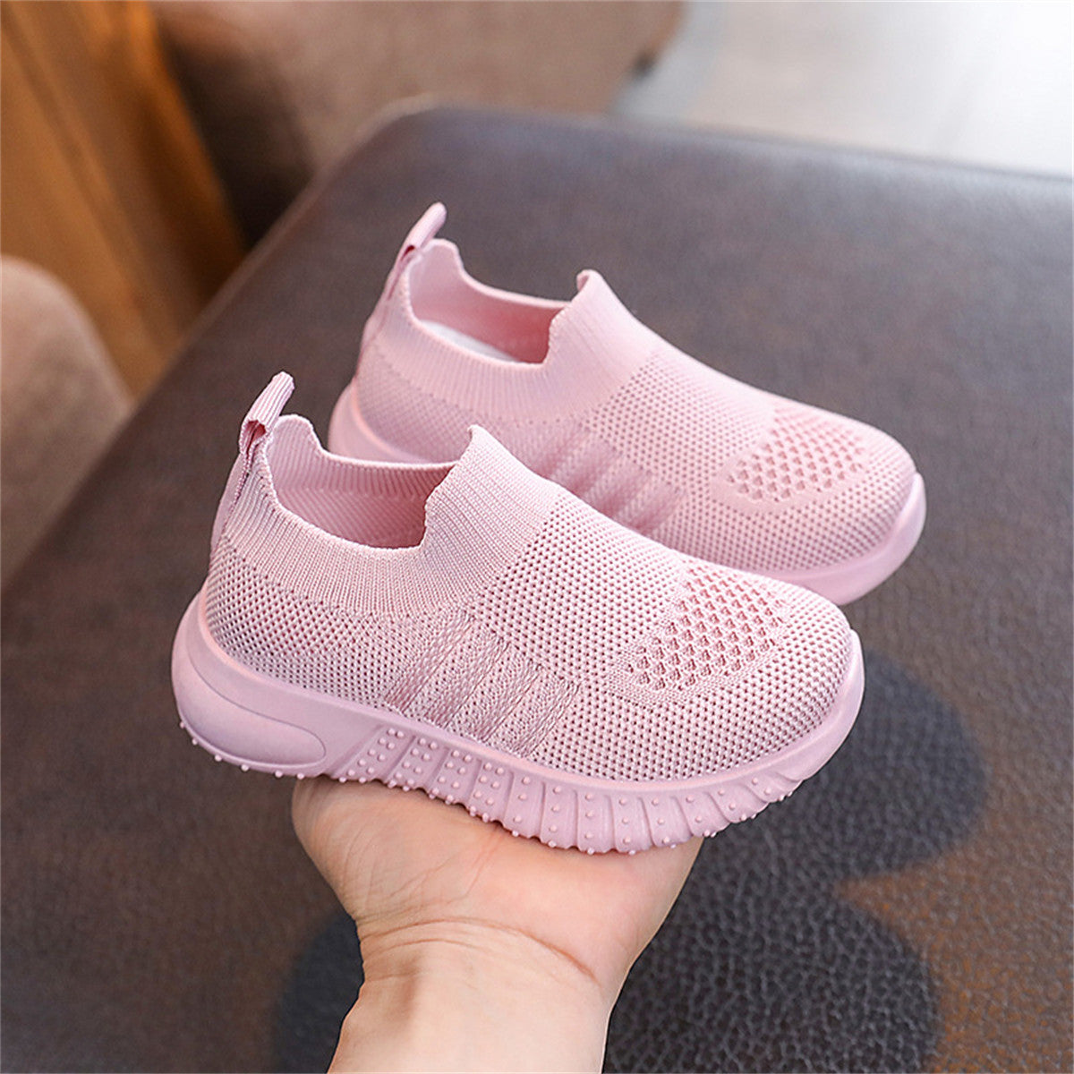 Children's solid color slip-on soft sole sports shoes