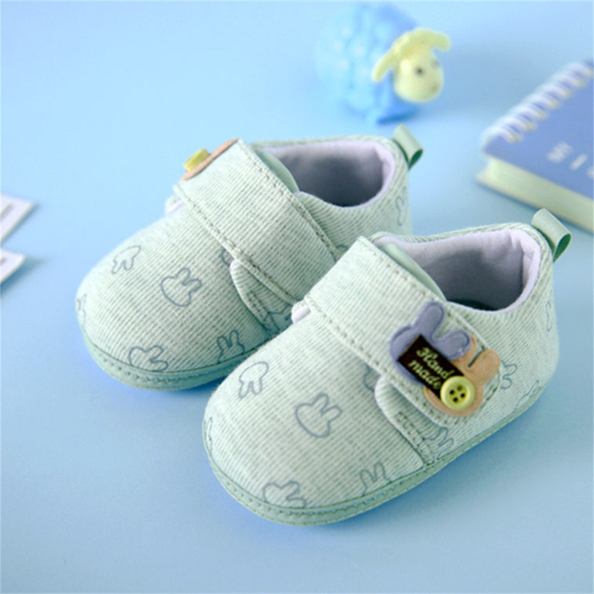 Infant and child boys and girls solid color simple style warm soft bottom canvas shoes