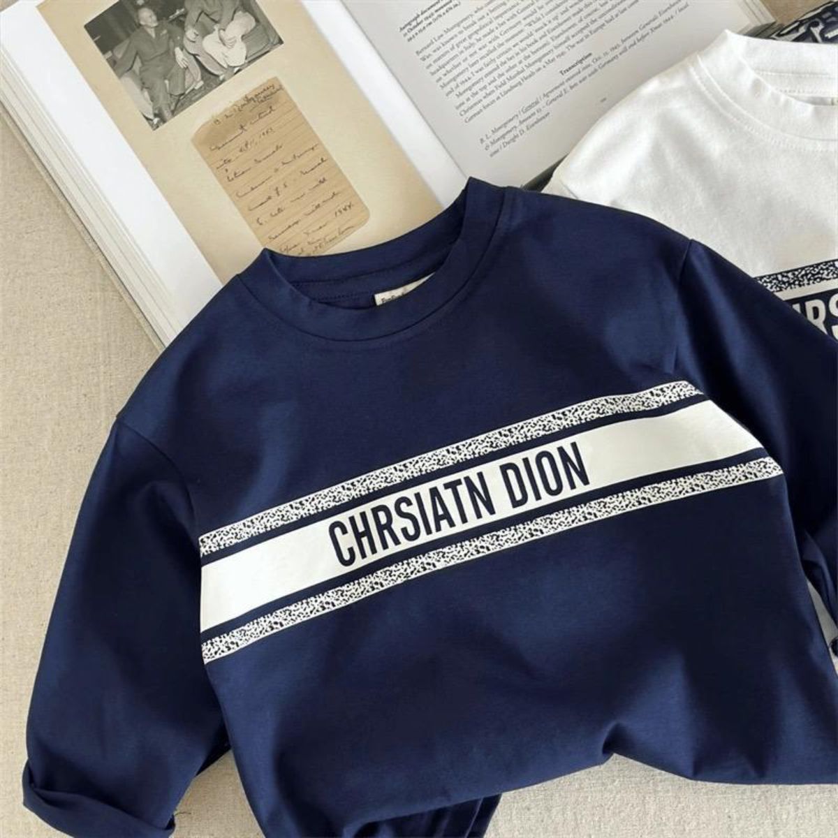 Pure cotton children's autumn new long-sleeved T-shirt for boys and girls letter T-shirt baby round neck bottoming shirt