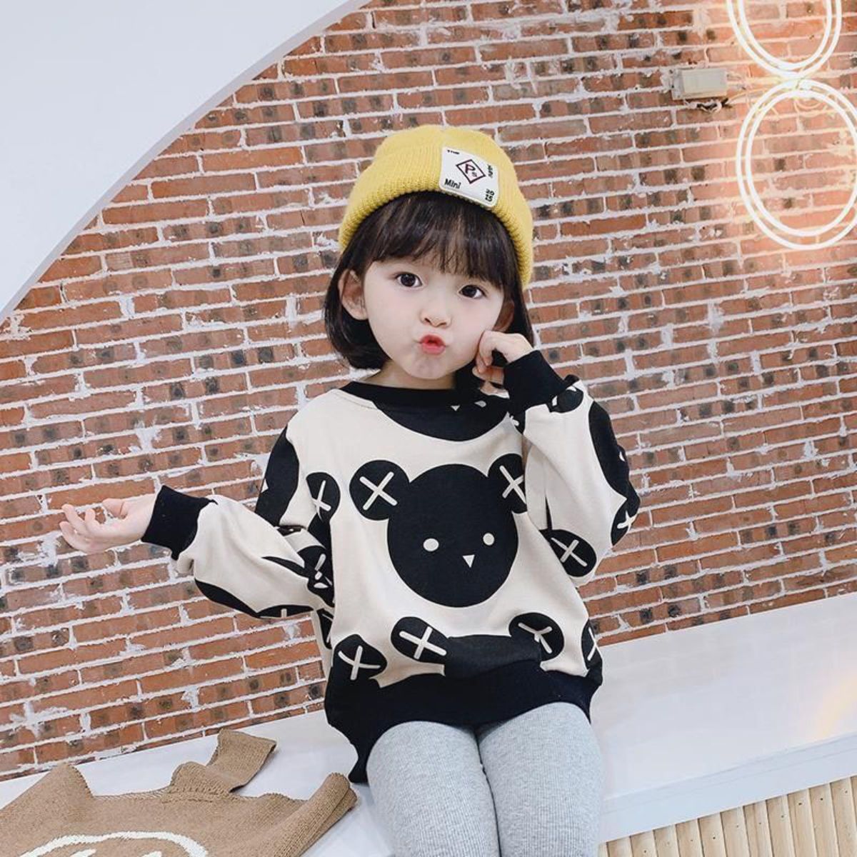 Girls Spring and Autumn Sweater New Style Children's Long Sleeve Bear Small and Medium Children Two-piece Cartoon Suit