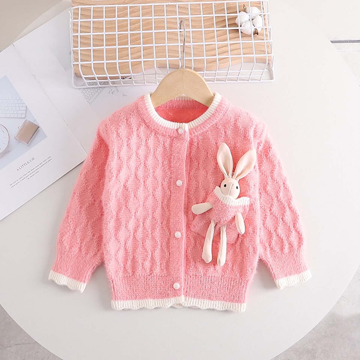 Girls Sweater Thickened Autumn and Winter Cartoon Pocket Rabbit Coat Baby Girl Cute Tops Western Style Sweater Cardigan