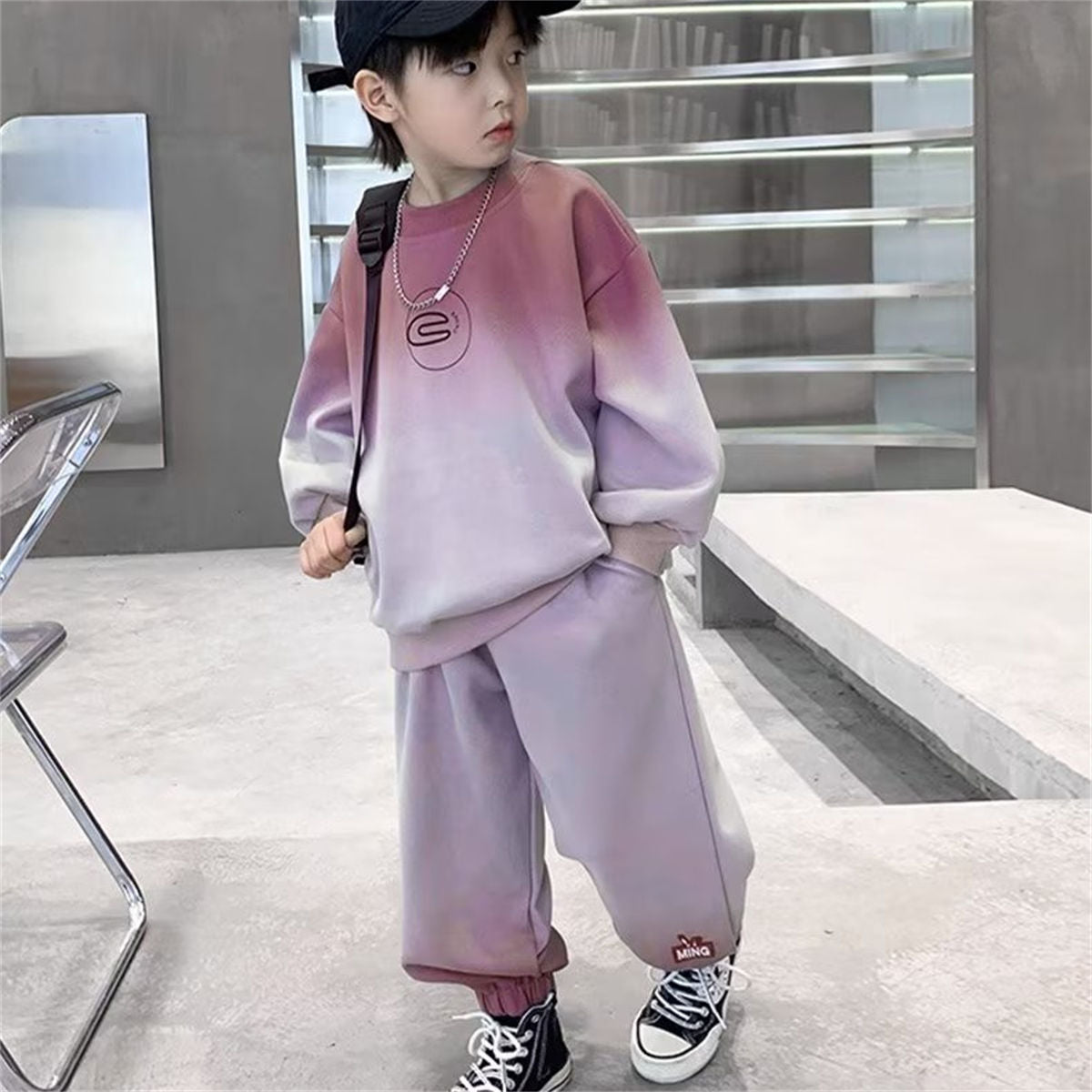 Autumn gradient temperament sports style sweater suit for middle and large boys